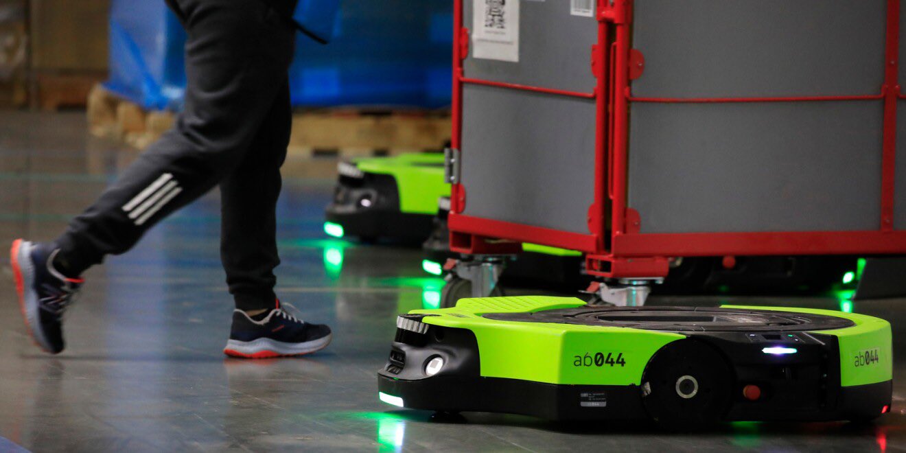 Amazon next-generation Proteus warehouse robot